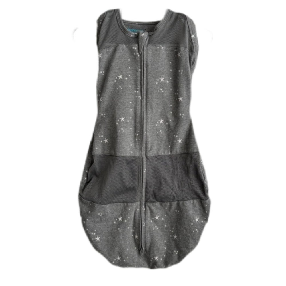 Happiest Baby Sleepea Swaddle in Gray With Star Print 4-6 Months